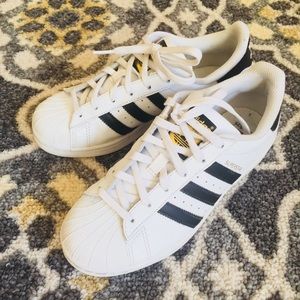 Adidas Superstar Women shoe